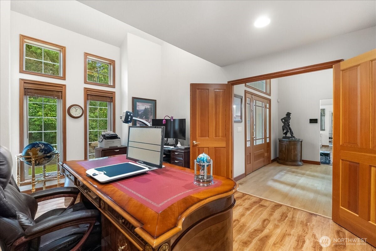 121 E Sterling Drive Allyn WA 98524