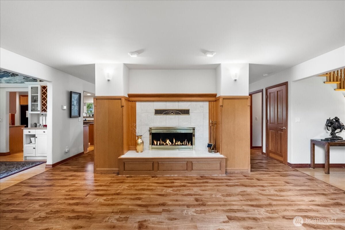 121 E Sterling Drive Allyn WA 98524