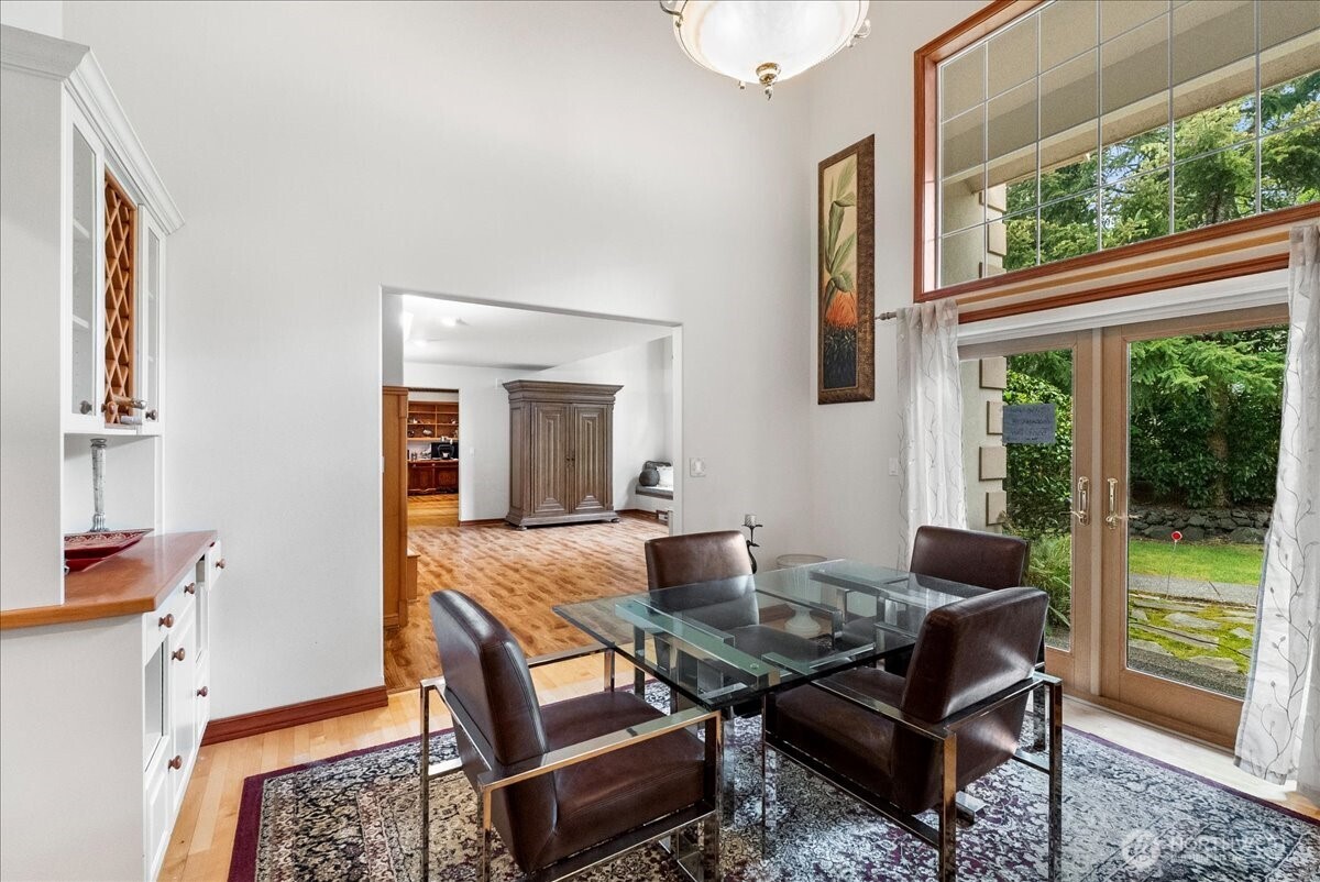 121 E Sterling Drive Allyn WA 98524