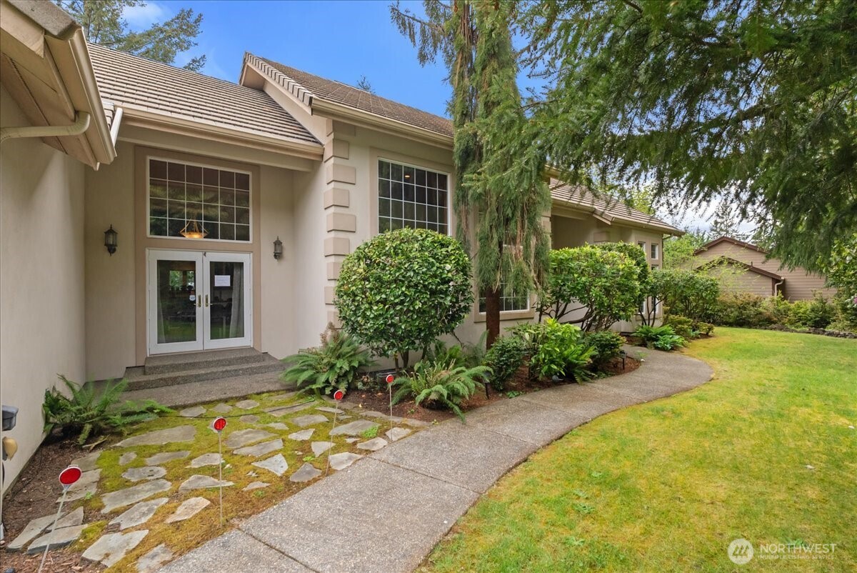 121 E Sterling Drive Allyn WA 98524
