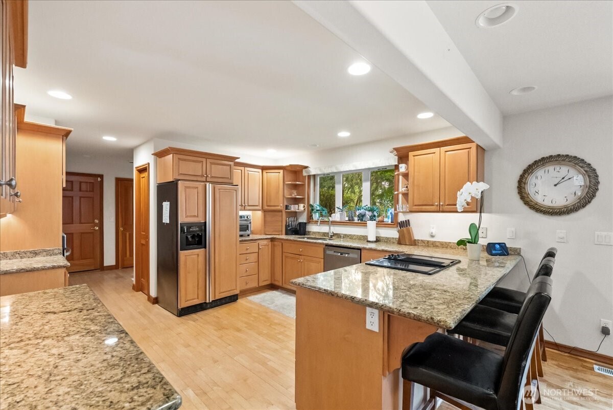 121 E Sterling Drive Allyn WA 98524