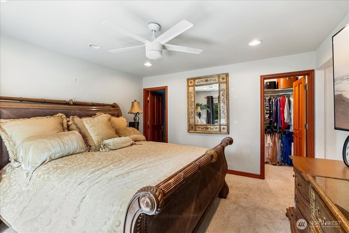 121 E Sterling Drive Allyn WA 98524