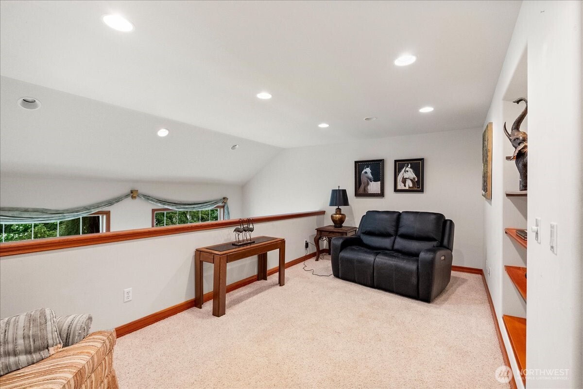 121 E Sterling Drive Allyn WA 98524