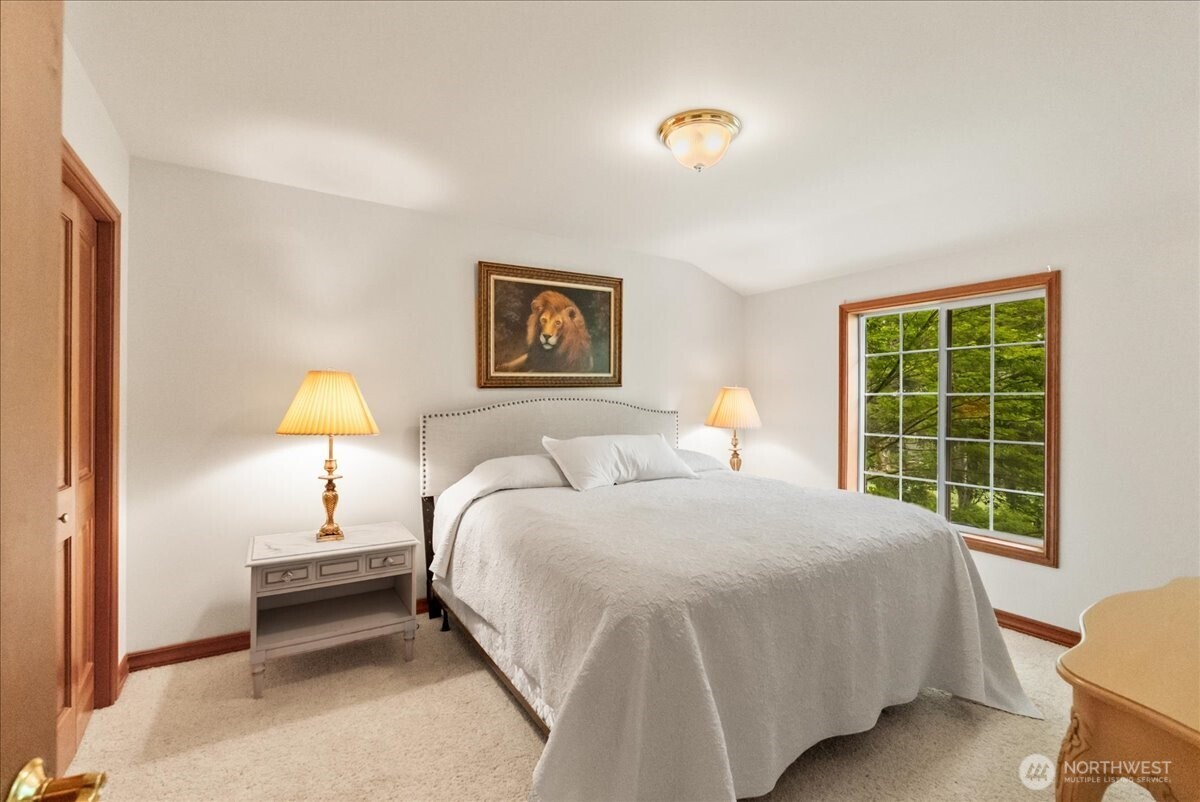 121 E Sterling Drive Allyn WA 98524