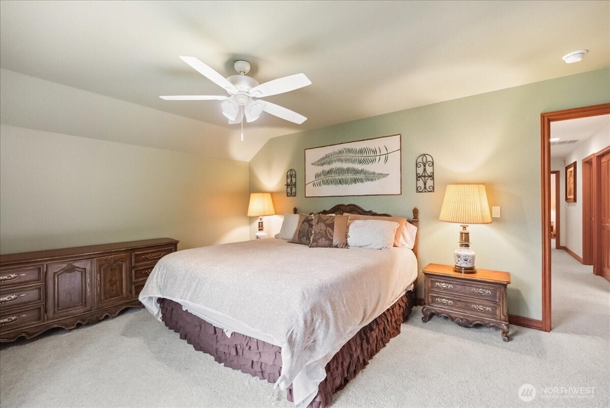 121 E Sterling Drive Allyn WA 98524