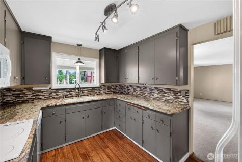 12707 78th Avenue E Puyallup WA 98373
