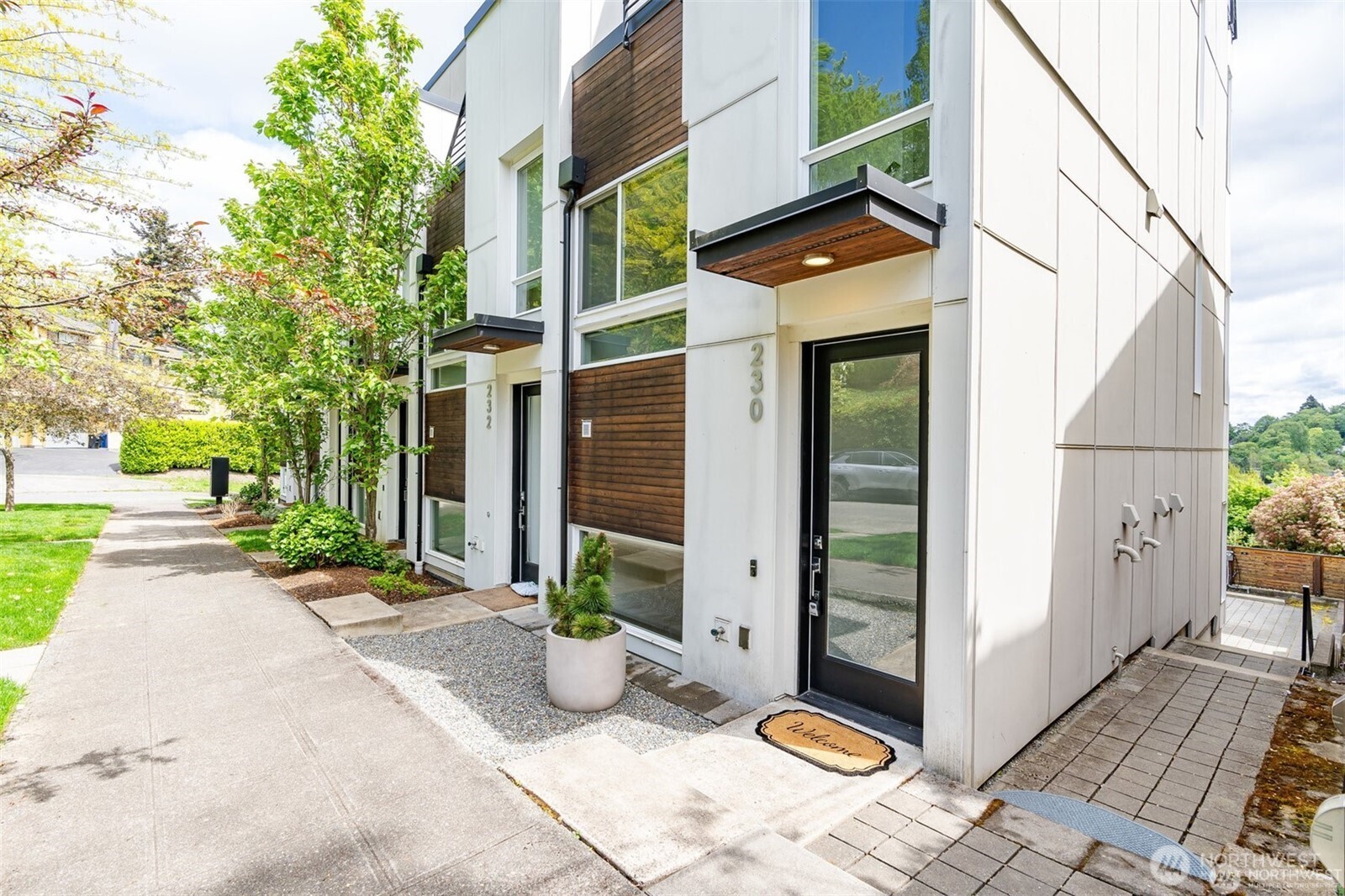230 26th Avenue E Seattle WA 98112