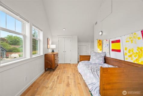 518 Antonson Lane NE Poulsbo WA 98370