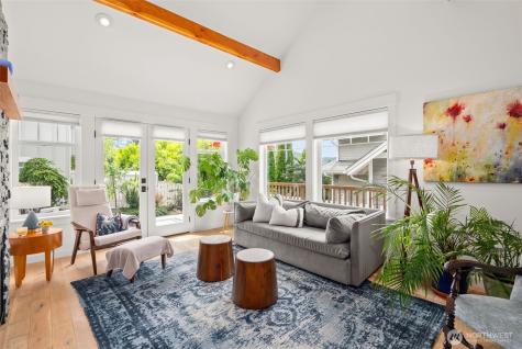 518 Antonson Lane NE Poulsbo WA 98370