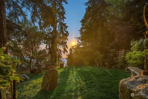 21223 Marine View Drive SW Normandy Park WA 98166