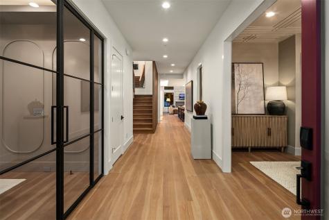 822 91st Avenue NE Bellevue WA 98004