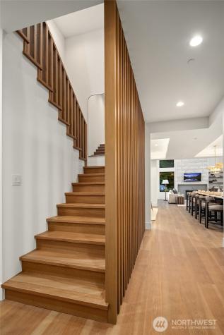 822 91st Avenue NE Bellevue WA 98004