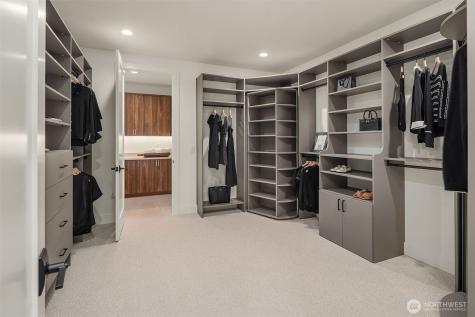 822 91st Avenue NE Bellevue WA 98004