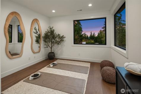 822 91st Avenue NE Bellevue WA 98004