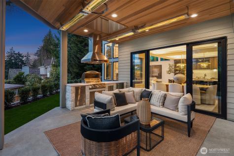 822 91st Avenue NE Bellevue WA 98004