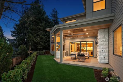 822 91st Avenue NE Bellevue WA 98004