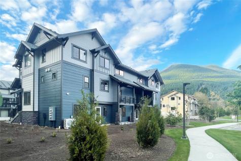 1294 Waterfall Way SE North Bend WA 98045