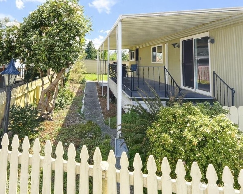 8314 38th Street E Edgewood WA 98371