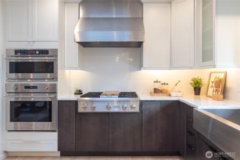 17429 NE 10th Street Bellevue WA 98008