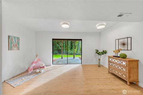 17429 NE 10th Street Bellevue WA 98008