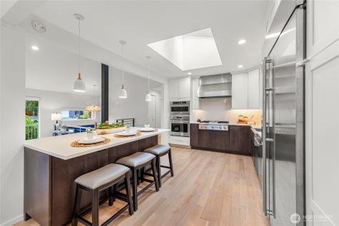 17429 NE 10th Street Bellevue WA 98008