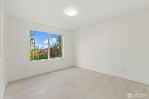 422 E Titus Kent WA 98030