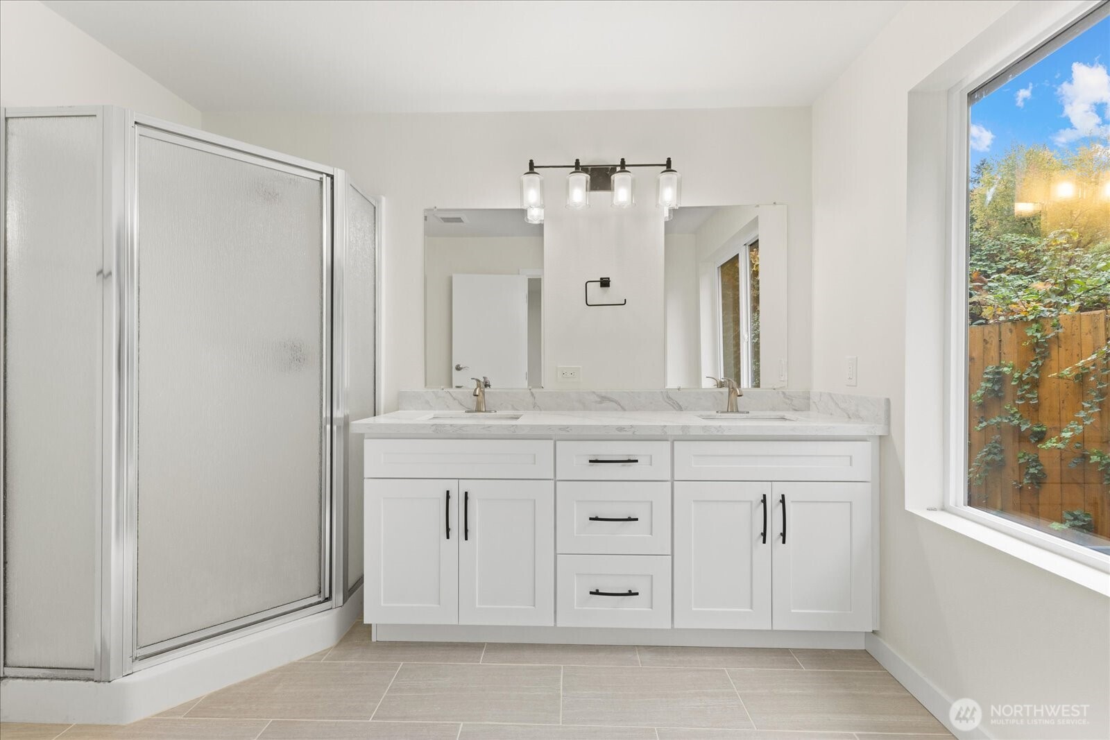 422 E Titus Kent WA 98030