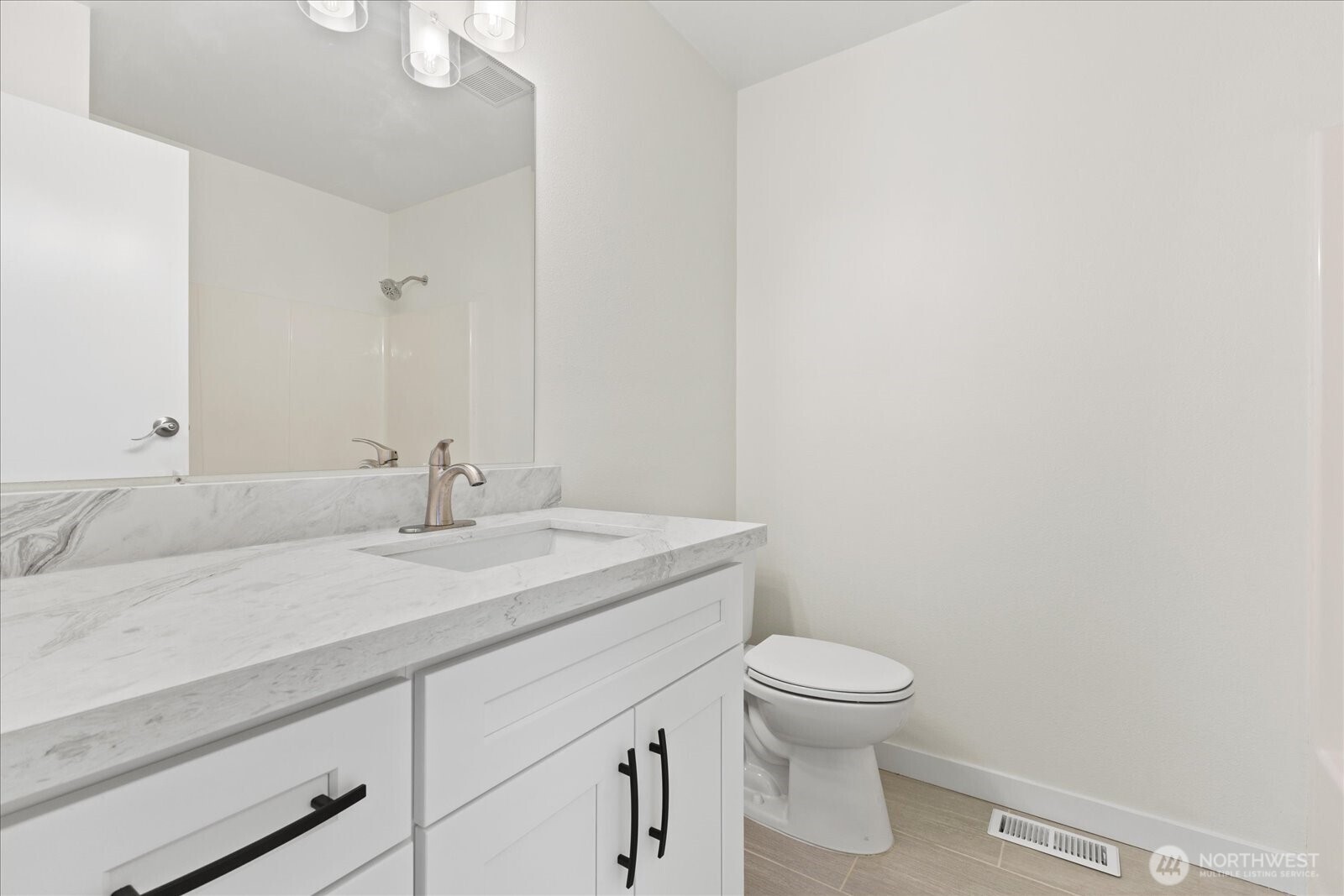 422 E Titus Kent WA 98030