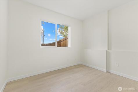 422 E Titus Kent WA 98030
