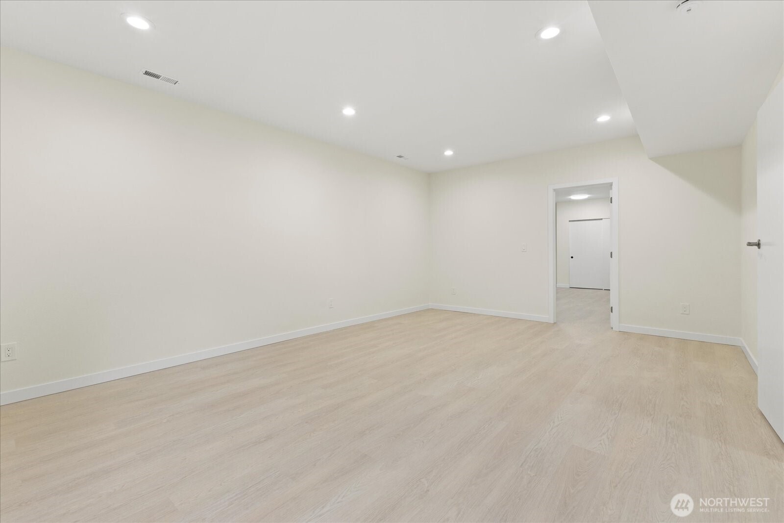 422 E Titus Kent WA 98030