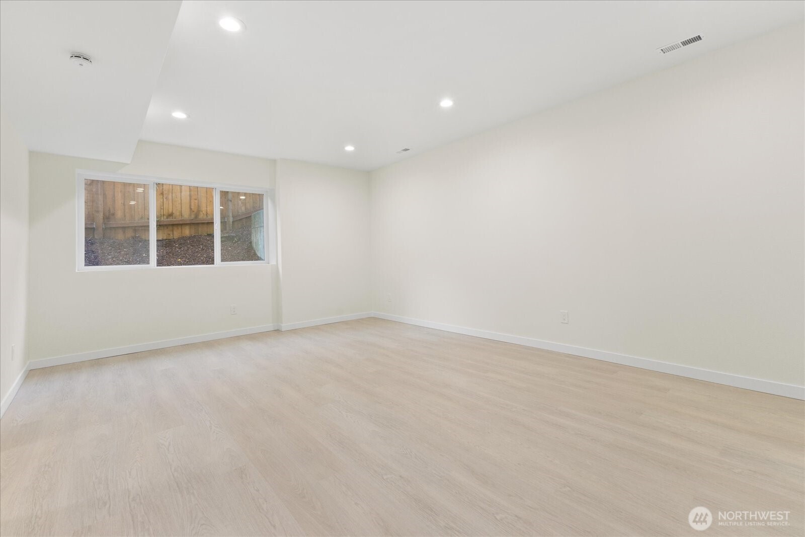 422 E Titus Kent WA 98030