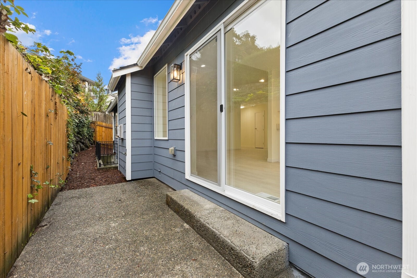 422 E Titus Kent WA 98030