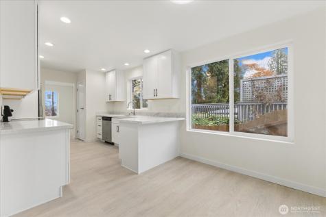 422 E Titus Kent WA 98030