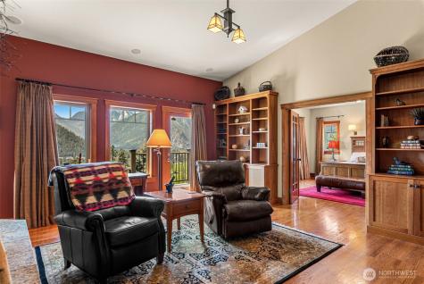 10665 North Road Leavenworth WA 98826