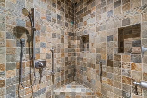 10665 North Road Leavenworth WA 98826