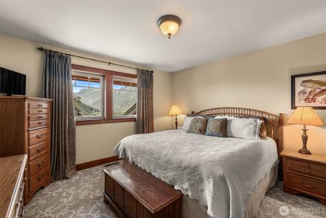 10665 North Road Leavenworth WA 98826
