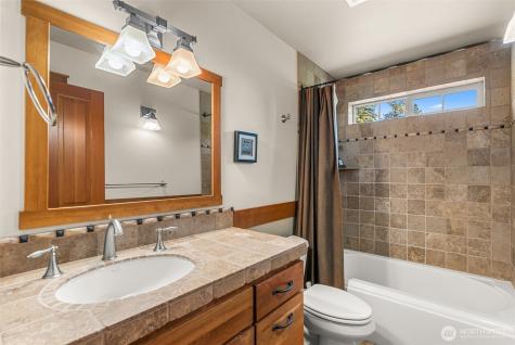 10665 North Road Leavenworth WA 98826