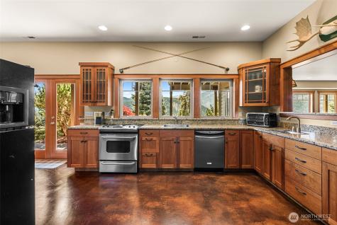 10665 North Road Leavenworth WA 98826
