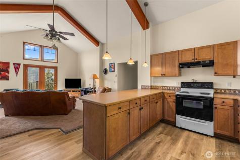 10665 North Road Leavenworth WA 98826