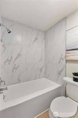 15212 Cascadian Way Lynnwood WA 98087