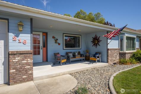 216 E Tanglewood Drive Moses Lake WA 98837