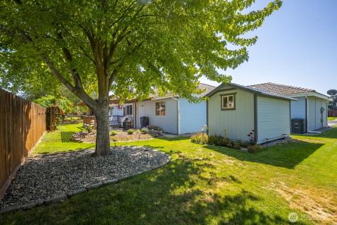 216 E Tanglewood Drive Moses Lake WA 98837