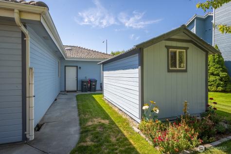 216 E Tanglewood Drive Moses Lake WA 98837