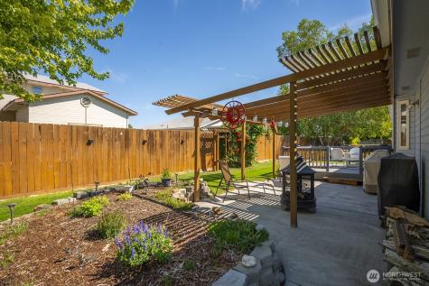 216 E Tanglewood Drive Moses Lake WA 98837