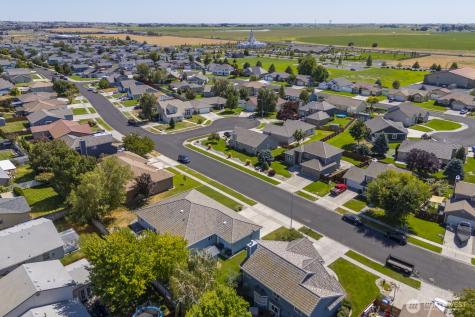 216 E Tanglewood Drive Moses Lake WA 98837