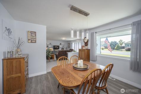 216 E Tanglewood Drive Moses Lake WA 98837