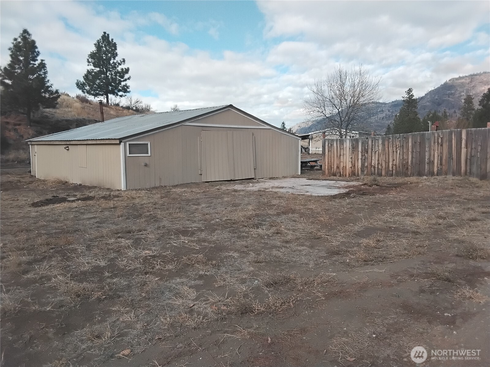 20 Round Up Road Oroville WA 98844