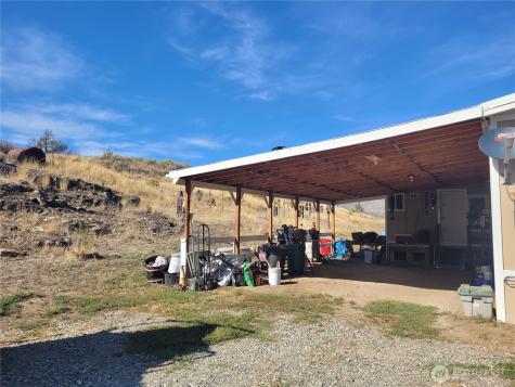 20 Round Up Road Oroville WA 98844