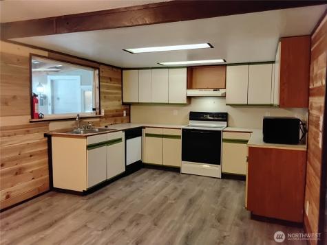 20 Round Up Road Oroville WA 98844