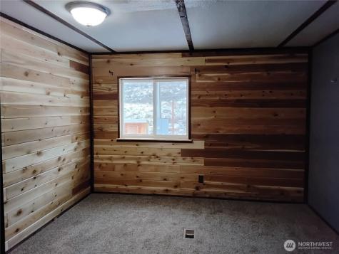 20 Round Up Road Oroville WA 98844